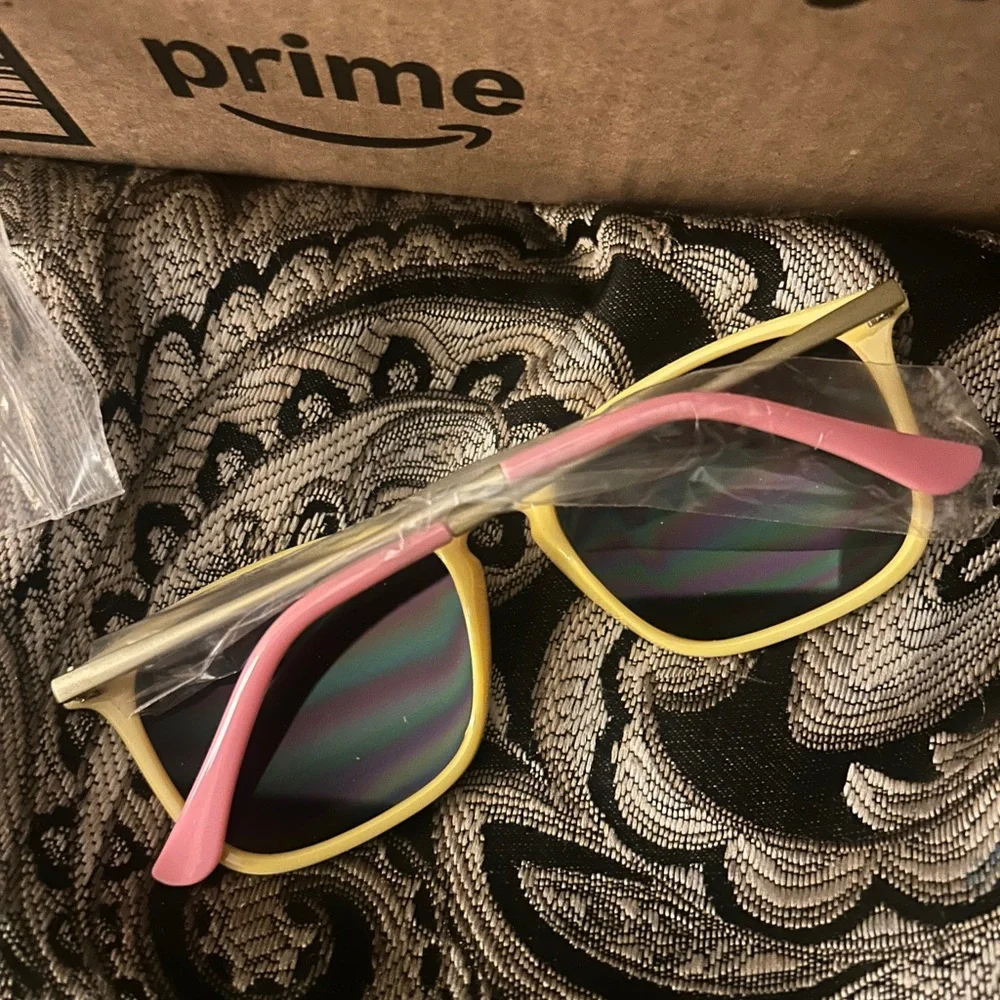 Camino Pink to Yellow Ombre Sunglasses